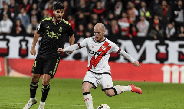 西甲焦点战：巴列卡诺VS巴伦西亚——攻防博弈下的胜负天平与比分推演