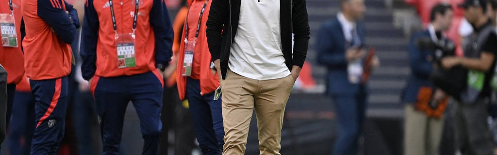 突发！曼联官宣主帅阿莫林下课 弗莱彻带队踢伯恩利