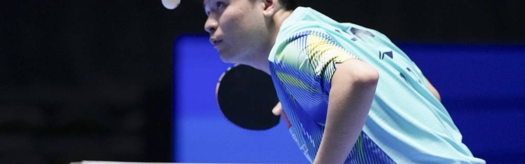 体坛联播｜热刺1比3水晶宫遭遇五连败，郭艾伦前叉韧带断裂