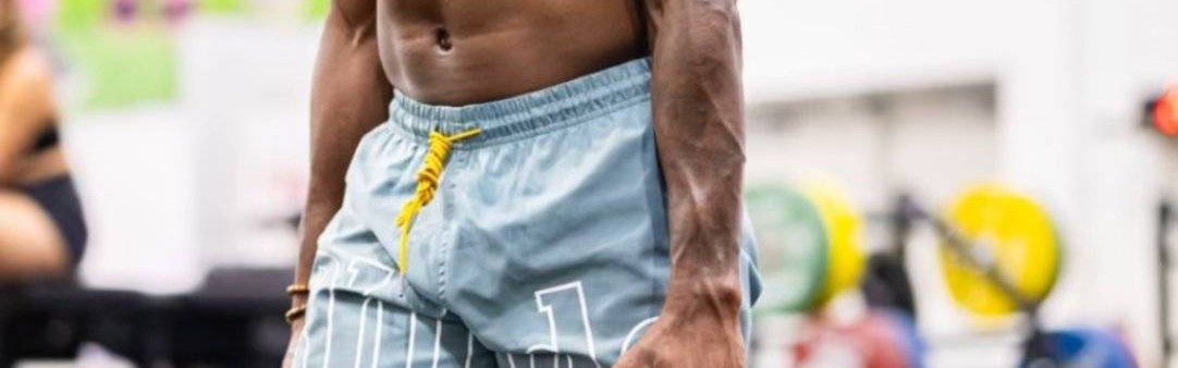 曝曼联320万抛售滕哈格首签！左闸竞争激烈，大英卡洛斯减肥迎战