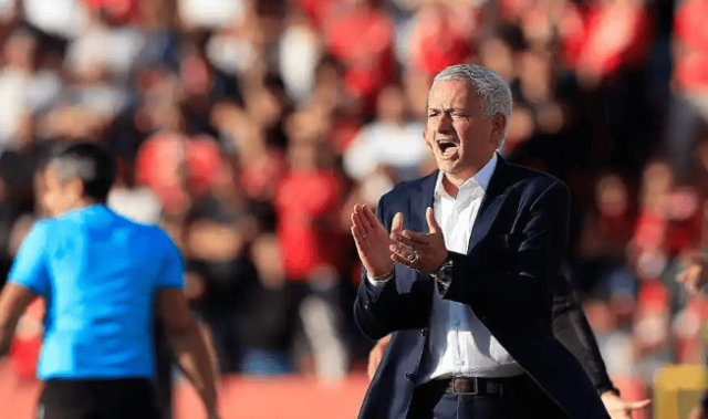 亏钱执教！穆帅尽显人格魅力！本菲卡高层欣慰，冲击双冠王