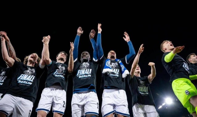 德国杯决赛前瞻：比勒菲尔德VS斯图加特——草根奇迹与德甲尊严的终极对决