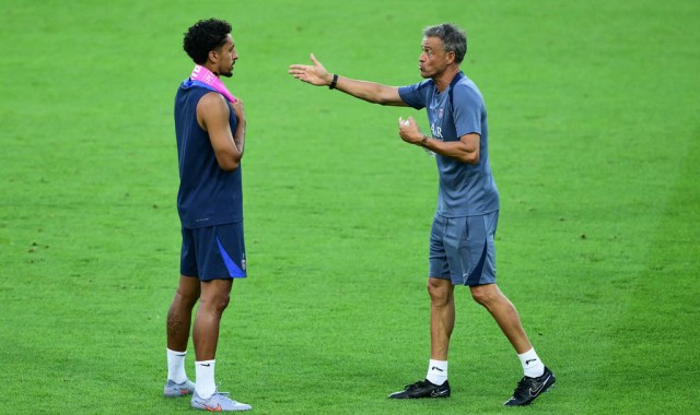 巴黎圣日耳曼夺欧洲超级杯后连夜归国，备战法甲新赛季！