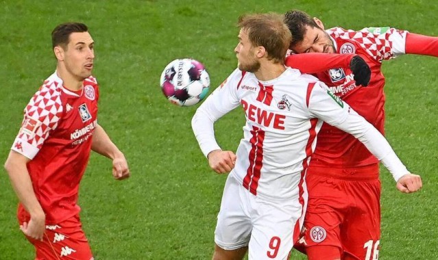 德甲揭幕战暗藏玄机！美因茨主场狂攻VS科隆客场铁桶阵，谁能笑到最后？