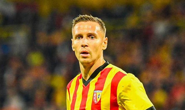 法甲焦点战：朗斯展现反弹势头 欧塞尔状态下滑明显