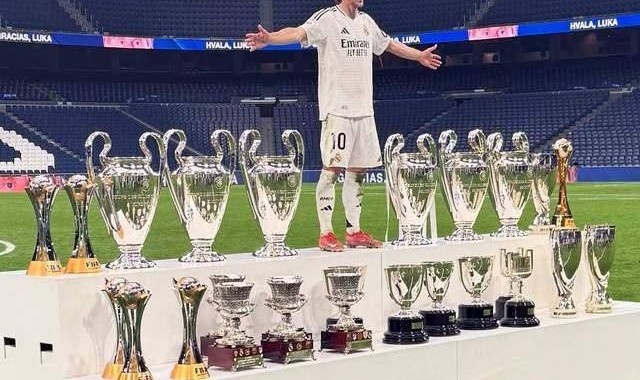 米兰引援目标？莫德里奇微笑避谈引好奇