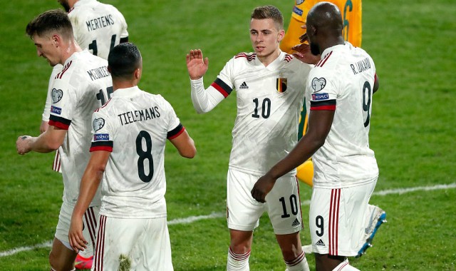 周一001意甲：博洛尼亚与克雷莫纳的激情碰撞