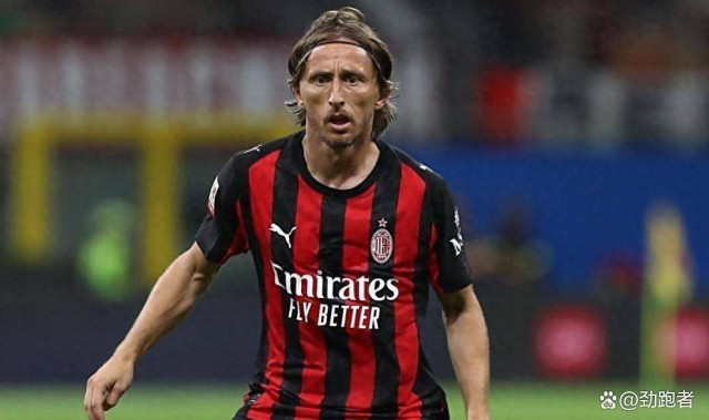 C罗稳居第一！40岁球员身价榜：布冯第八，伊布冲进前三