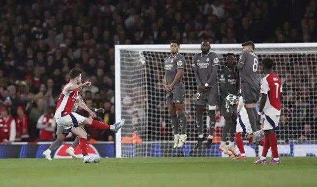 沃尔兹认可阿尔特塔的冒险尝试，梅里诺养成了中锋的习惯