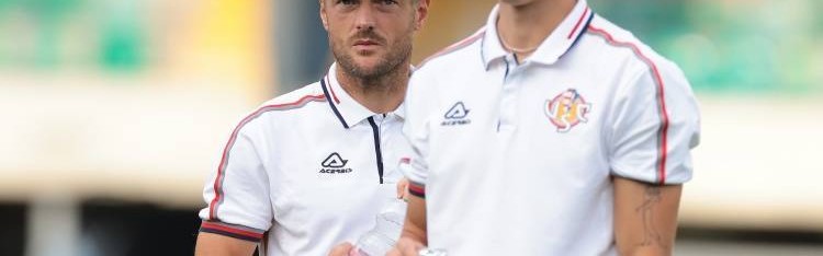 赛前三罐红牛38岁瓦尔迪上演意甲首秀，队友模仿其赛前喝红牛