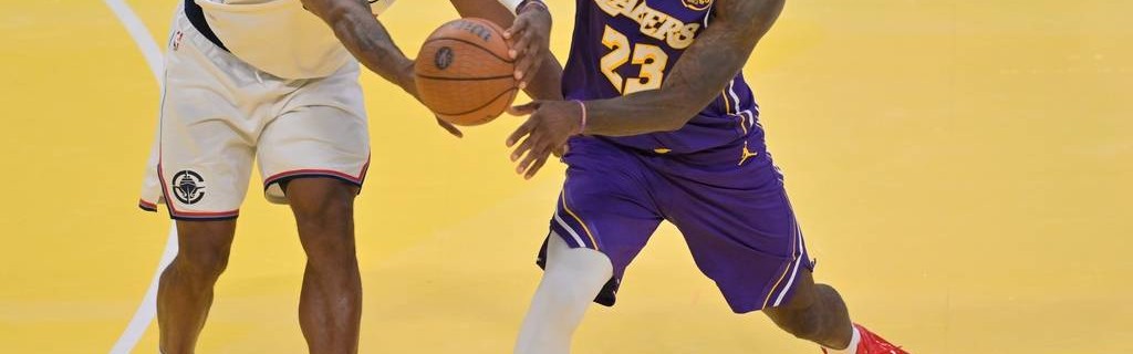 曝勇士对詹姆斯小卡感兴趣 休赛期探索加盟可能性