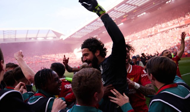 重磅！利物浦功勋替补凯莱赫1800万投奔小蜜蜂，英超门将市场波澜再起！