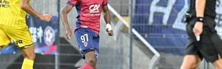 未来的法国国脚！队报：阿森纳等俱乐部有意20岁雷恩中卫雅奎特