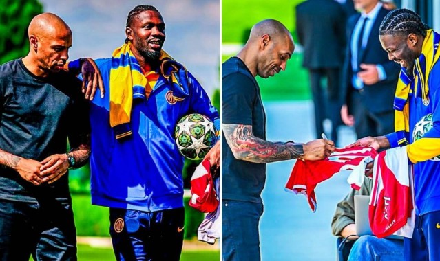 儿厂梦？小图拉姆与亨利一起备战欧冠，让后者在阿森纳球衣上签名