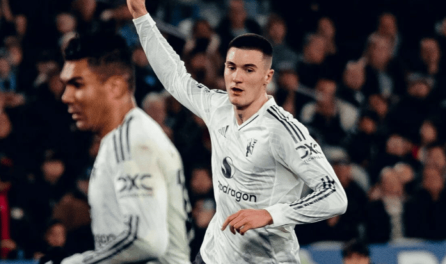 7-8！1-1！足坛疯狂一夜，那不勒斯出局，曼联补时绝平，切尔西爆冷