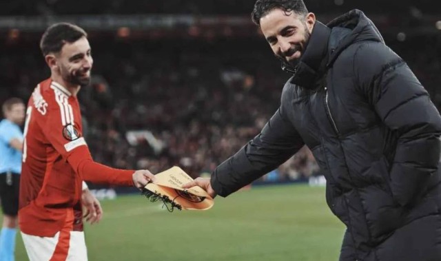 阿莫林要求曼联挽留B费理由揭秘！推行343需其支持，但面临战术困局