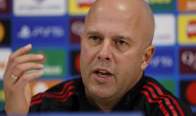 斯洛特：萨拉赫有权不满但不该向媒体说 俱乐部需要做出处理