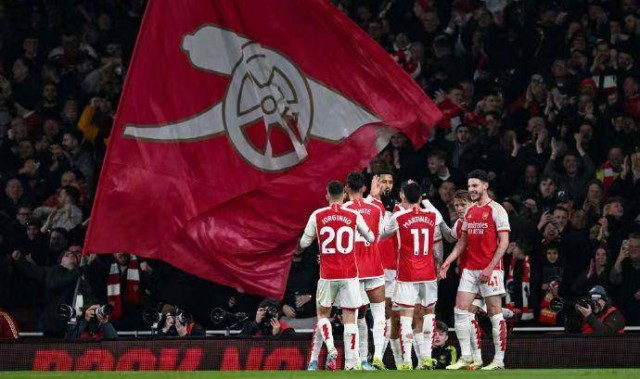 阿森纳，对阵，巴黎圣曼，欧冠半决赛打响：残阵枪手对抗法甲霸主，胜负难料！