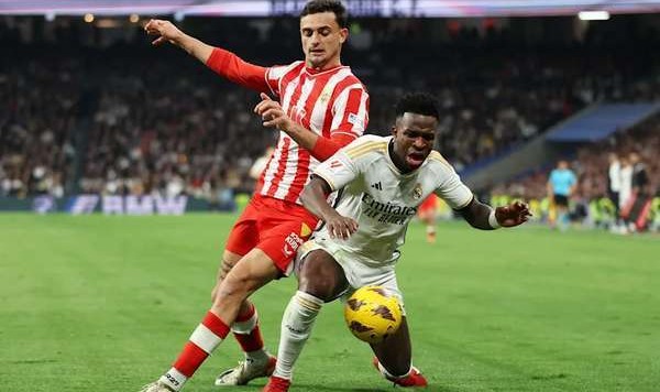 巴萨边卫目标现身意甲豪门引援名单 米兰双雄加入争夺