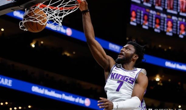 法甲劲旅有望与前马刺内线完成签约，但他正遭遇重大伤病？