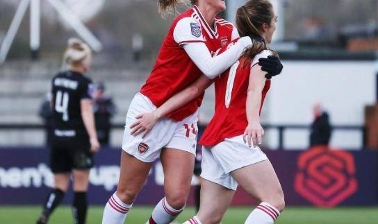 巴黎男足三冠王称雄，阿森纳女足欧冠逆转封后，2025金球奖俱乐部奖项看点十足