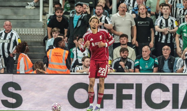 曼联又买错了？埃基蒂克3球1助约克雷斯2球 舍什科还没首发