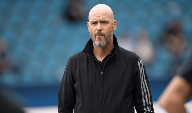 2-1，55岁滕哈赫发威：率德甲劲旅2连胜，22岁利物浦旧将利剑出鞘