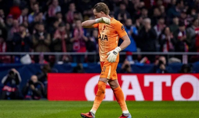 开场17分钟换门将！热刺欧冠2-5惨案：这不是输球，是自杀