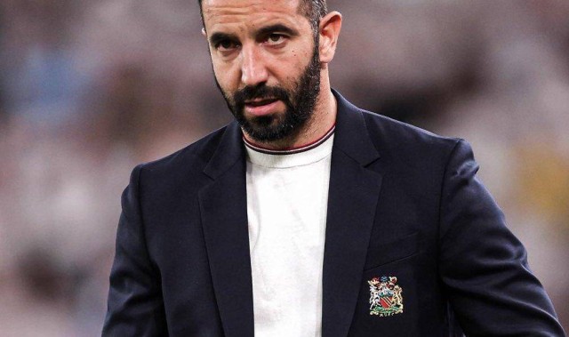 卖不卖？曼联若放弃队长将收入1亿，阿莫林思考7000万买入旧部